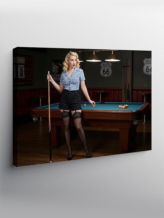Tablo Mega Kanvas Tablo Bilardo Masasında Kadın YTCNVS500449, 50 x 70