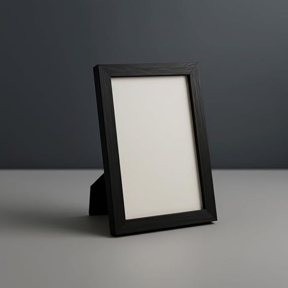Fark Tanıtım Premium Masif Çam Çerçeve - 3mm MDF Arkalık - 500 Mikron Kırılmaz Şeffaf PVC Ön Koruma - Şık ve Dayanıklı Duvar Ahşap Çerçevesi (Siyah, Masaüstü 10cm x 15cm)