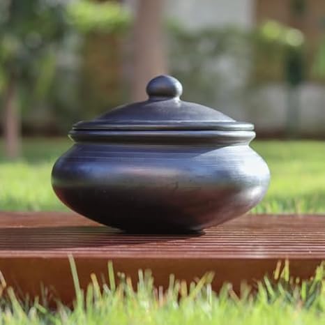 Swadeshi Blessings Handmade Exclusive Range Unglazed Earthen Dahi Handi/Curd Pot/Mitti Handi/Clay Pot with Lid, Also for Serving (with Natural White Firing Shade) (Black Traditional-1.5 litres)