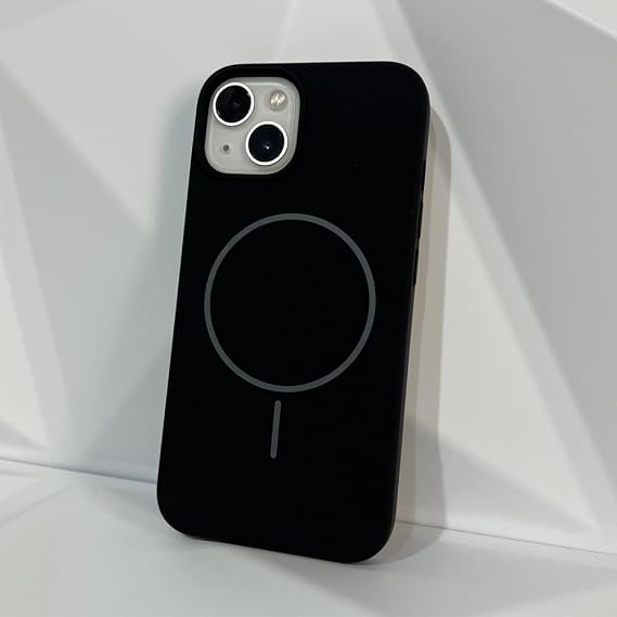 Coverzone İphone 15 ile Uyumlu Kadife İç Yüzeyli Premium Silikon Kılıf MagSafe ile Uyumlu Kablosuz Şarj Destekli Darbe Emici Yumuşak Dokulu Koruma Tasarımlı Telefon Kılıfı Siyah