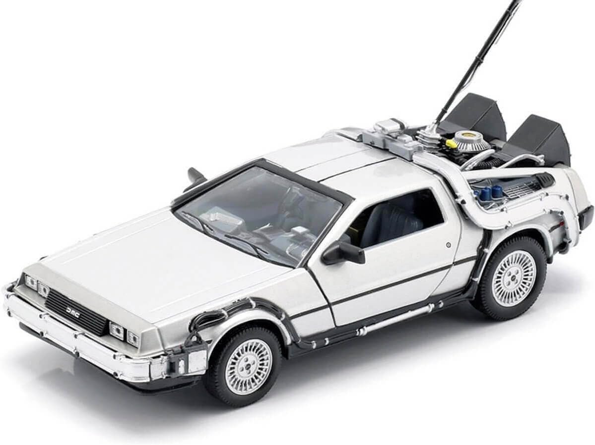 Welly 22443 – collector model Delorean Back to the Future 1 1 2424 piece solid wood metal