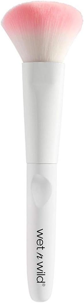 Wet n Wild - Makeup Powder Brush - Professional Large & Fluffy Makeup Brush for Powders - with Soft and Curved Bristles for Uniform Application