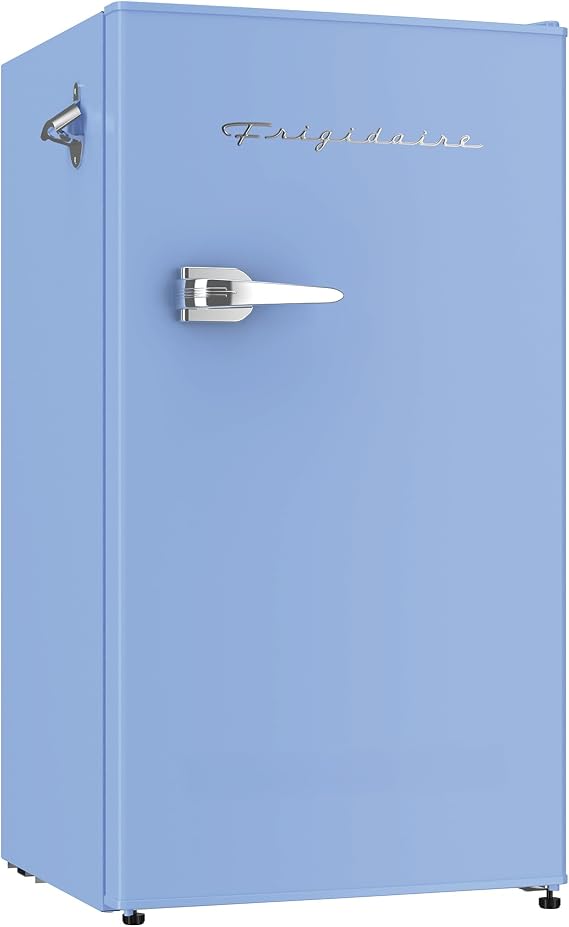 Frigidaire レトロコンパクト冷蔵庫 チラー付き 3.2立方フィート カウンタートップ冷蔵庫 ビルトイン栓抜き付き コンパクト冷蔵庫 オフィス、寝室、寮の部屋、キャビン用 - 奥行き16.5インチ x 幅19インチ x 高さ31インチ ブルー