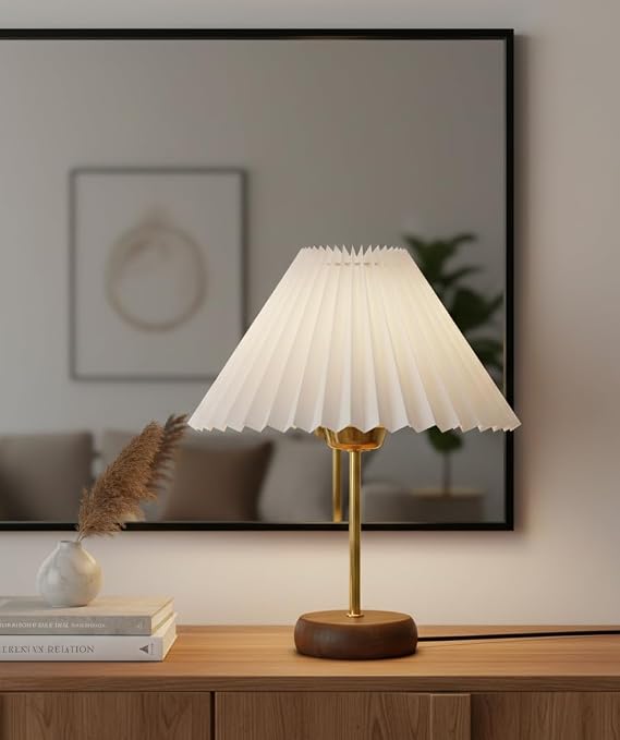 Bambu Tabanlı Modern Gold Metal Ayaklı 22'lik Pileli Beyaz Kumaş Şapkalı Kablolu Mini Abajur Masa Lambası [Enerji Sınıfı A]