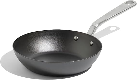 Made In Cookware - Seasoned 8" Carbon Steel Frying Pan - Professional Cookware - Crafted in Sweden - Induction Compatible