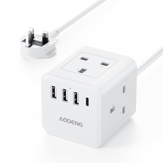 Extension Lead with 4 USB Slots, 4 Way (13A/3250W) Multi Plug Extension Cable, UK Desktop Power Extension Cord with Multi Socket, 1.5M Extension Cable (white, 1.5M)