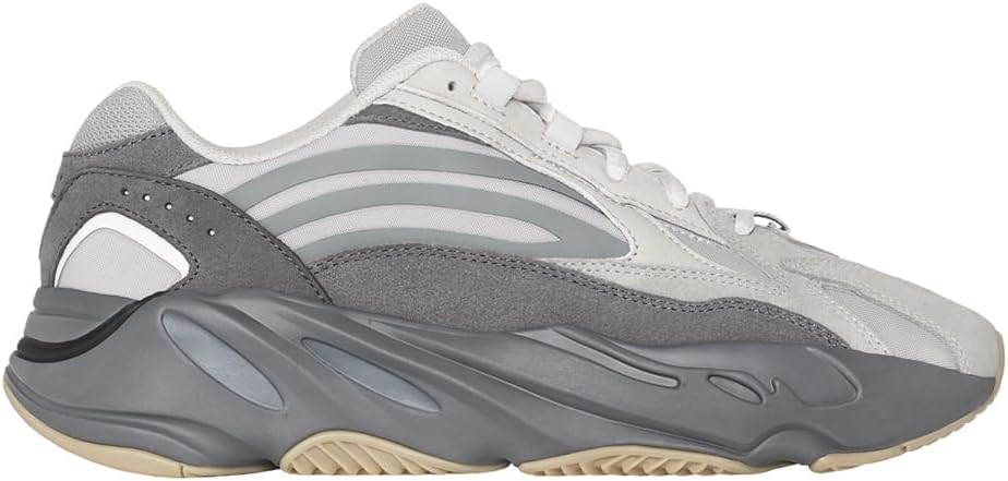 adidas Yeezy Boost 700 V2テフラ。