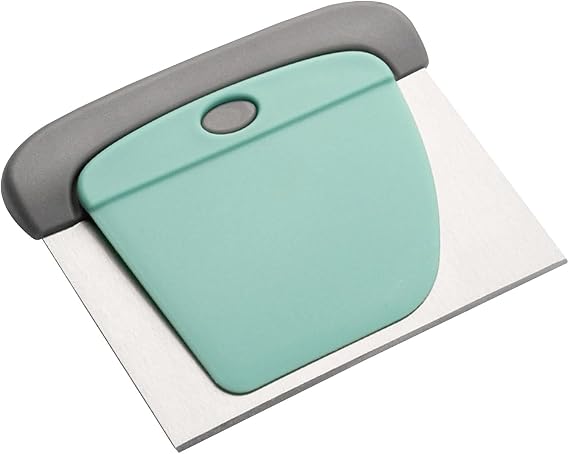 Dough Scraper, Bench Scraper and Dough Cutter for Home Bakers, Professional Chefs and Cooking Enthusiasts, Ideal for Portioning Dough and Lifting Chopped Ingredients, 14.4 x 12 cm