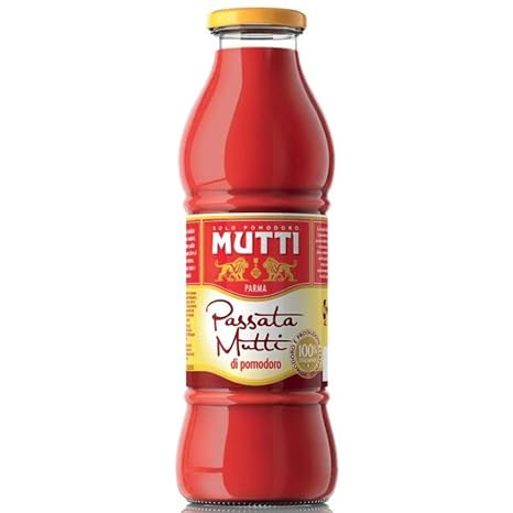 Mutti Passata di Pomodoro - Poured Tomatoes 700 g