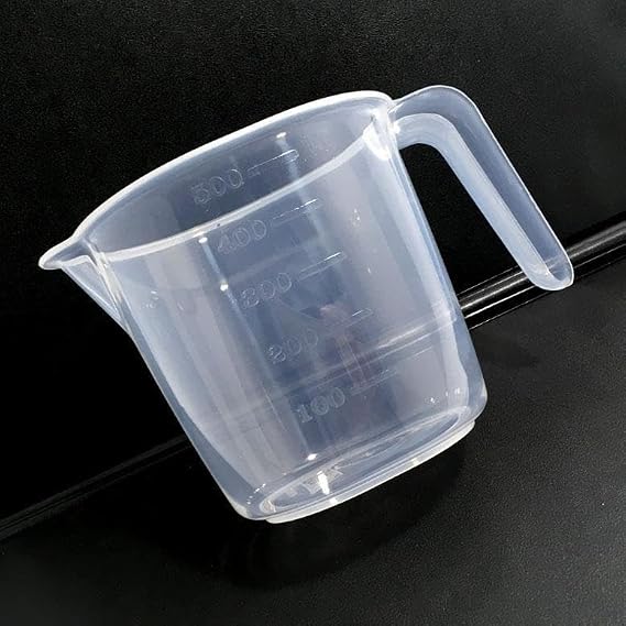 Şeffaf Kırılmayan Plastikten Kulplu Sürahi Tipi Ölçü Kabı No1 0,5 Lt Çok Amaçlı Dereceli