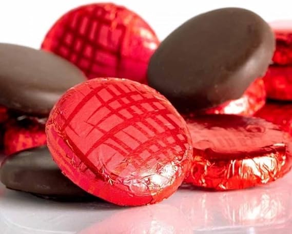 Whittakers Creme Assorted Chocolates Collections With Christmas Box - Variety Colors of Foiled Wrapped Chocolates (500g, Whittakers Strawberry Cremes)