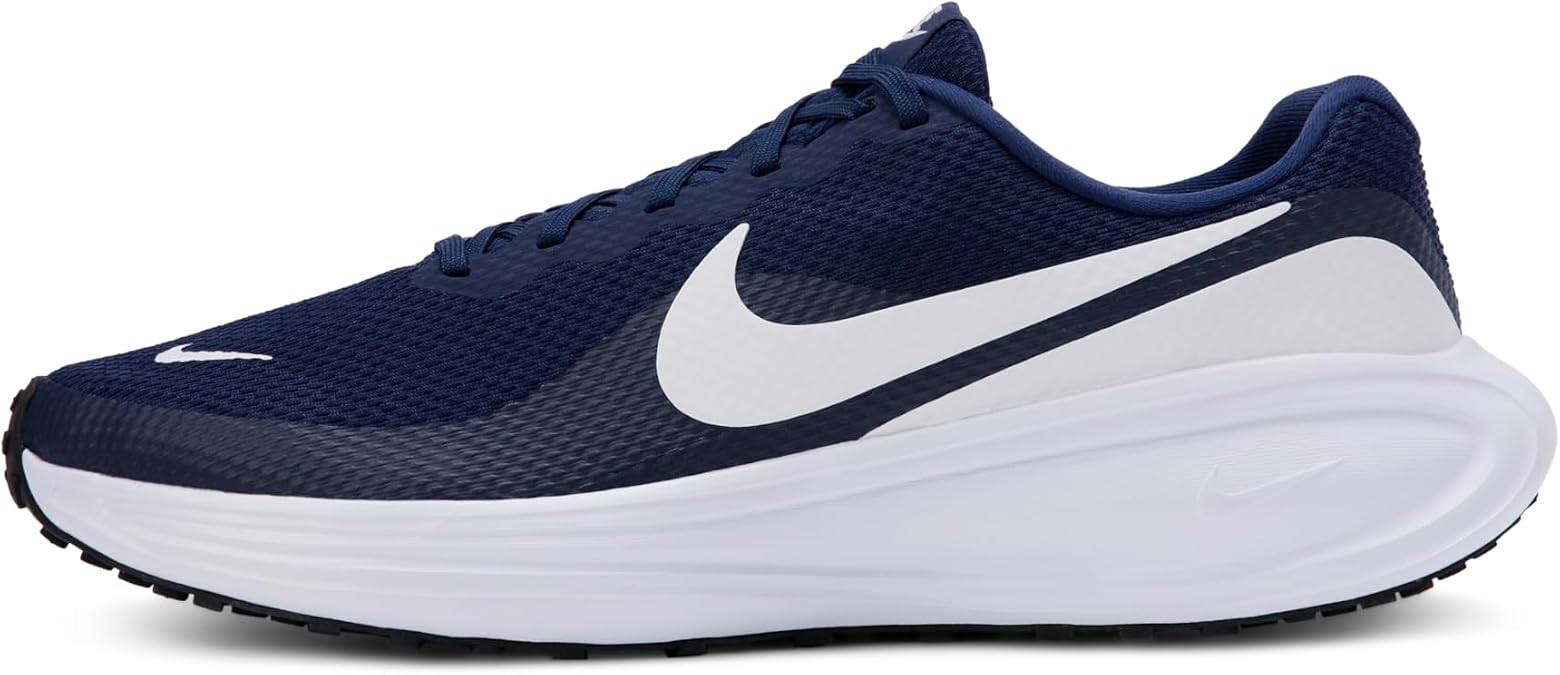 Nike Men's Revolution 8Sneaker