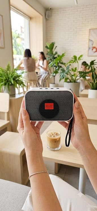 Bluetooth Hoparlör Speaker LED Işıklı USB ve Hafıza Kartı Destekli Telefon Standlı Taşınabilir Tam Bir FİYAT PERFORMANS ÜRÜNÜ kaybetseniz üzülmeyeceğiniz hediyelik ürün (ÖN PANEL SİYAH)