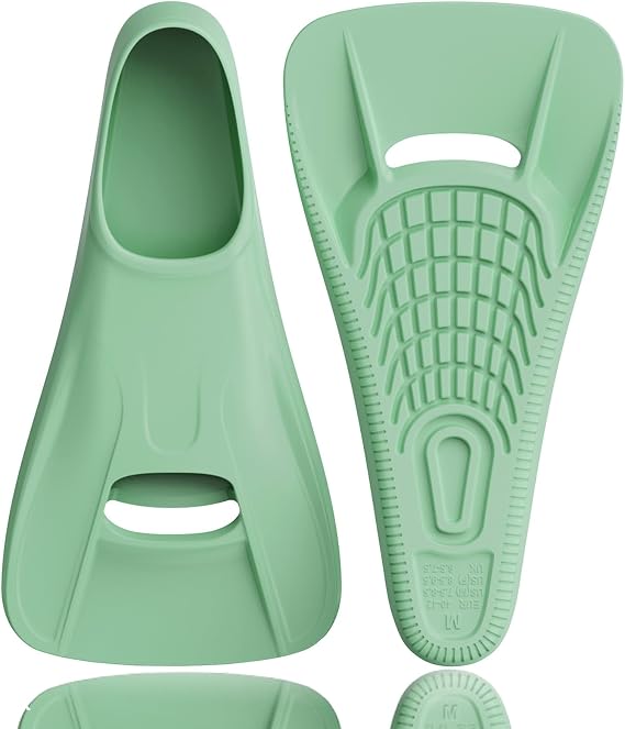 Swim Training Fins Comfortable Silicone Lap Swimming Short Blade Floating Flippers with Mesh Bag for Adult Men Women Build Leg Strength