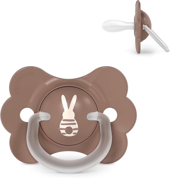Suavinex, Pacifier for Babies 6/18 Months, with Physiological Silicone Teat SX Pro, Symmetrical, Flat and Flexible, Respects Oral Development, with Ring, Shape that Prevents Scratches, Wonder Brown