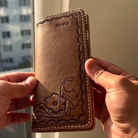 Luanda Crafted El Yapımı Uzun Deri Cüzdan, Kahverengi, 12 Kart Gözlü, 2 Nakit Para Hazneli, El Dikişli, Desenli Tasarım