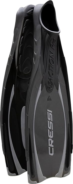 CRESSI since 1946 - Reaction Pro Full Foot Fins for Snorkelling Scuba Diving Freediving and Swimming Long Blade Flippers with Comfortable Fit Grip Sole for Adult Sea Use