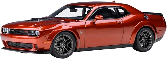 AUTOart 1/18 Dodge Challenger R/T Scat Pack Wide Body 2022 Sinamon Stick/Metallic Orange Finished Product