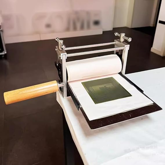 Small Printmaking Rubbing Machine, Basic Etching Machine, Letterpress Gravure Copper Print Tool, Rubbing Size 9 * 13.4 Inch, for Monochrome Printing and Etching