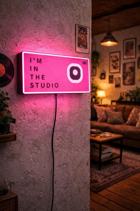 Stüdyo Temalı LED Duvar Lambası – Pembe Neon Işıklı Dekor - USB Kablolu Pembe 8 x 18