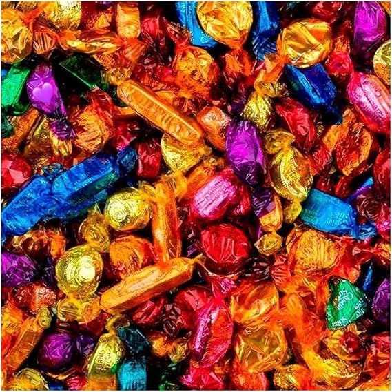 Assorted Mini chocolate Bars - Caramel, Fudge, Eclairs Individually Wrapped Sweet Box Candy For Halloween, Christmas Stocking Fillers, Birthday Piñata Party Bags Treats (350g)