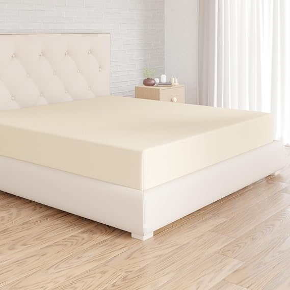 Amazon Basics Fitted Sheet, 180 x 200 x 30 cm, Polyester Microfibre, Beige
