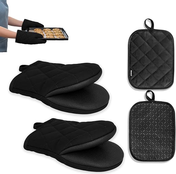 Oven Gloves, 4Pcs Oven Mitts and Pot Holders Set, Short Oven Mitts Silicone Kitchen Heat Resistant Oven Gloves for Baking Cooking and Grilling(Black)