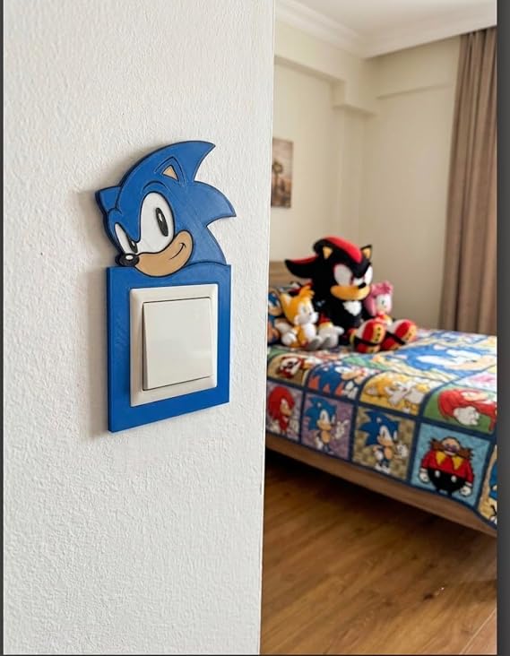 Sonic Anahtar & Priz Çerçevesi – El Yapımı Işık Anahtarı Süsü – Çocuk Odası Duvar Dekoru – Dekoratif Hediye