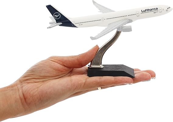 Zekupp 1:400 Lufthansa Metal Airbus A330-300 Model Uçak (ZU-UCK0059)