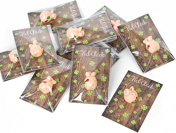 Logbuch-Verlag Small Favours Lucky Charm + Card Many Happy Gold Green – Give-Away Party Bag Christmas New Year Examination