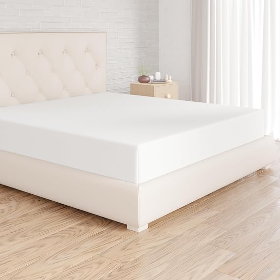 Amazon Basics Fitted Sheet, 180 x 200 x 30 cm, Polyester Microfibre, White