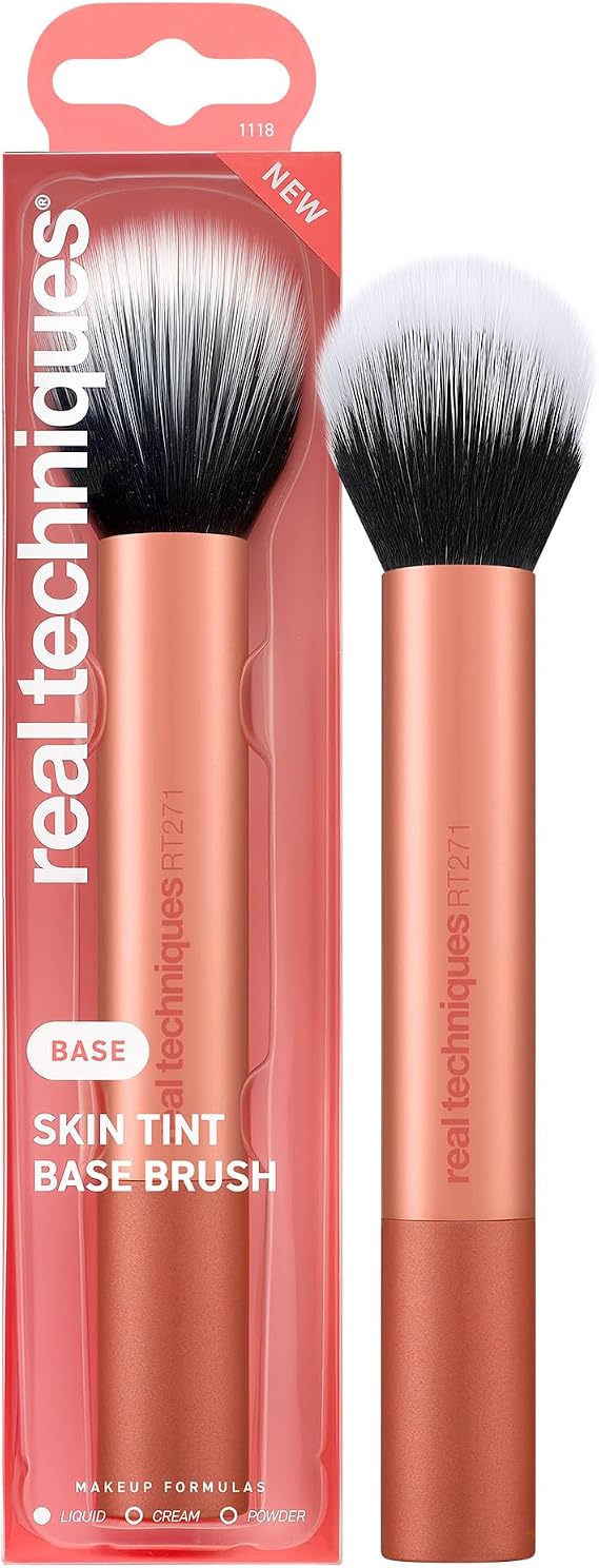 Real Techniques Skin Tint Base Brush, Liquid Foundation Makeup Brush for Skin Tint & Tinted Moisturizer, Streak-Free Blending, UltraPlush Bristles, Cruelty-Free, 1 Count
