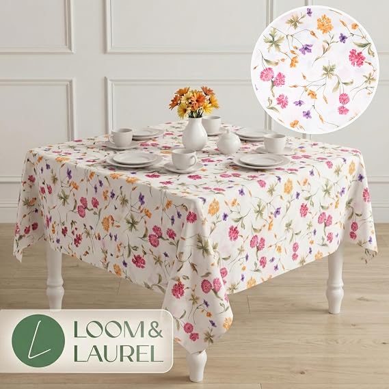 LOOM & LAUREL Çiçekli Dikdörtgen Masa Örtüsü 140 x 200 cm, Baskılı, Yıkanabilir, Ütü Gerektirmez, Mutfak, Bahçe ve Piknik için - Pembe Ağırlıklı Çiçek Desenli
