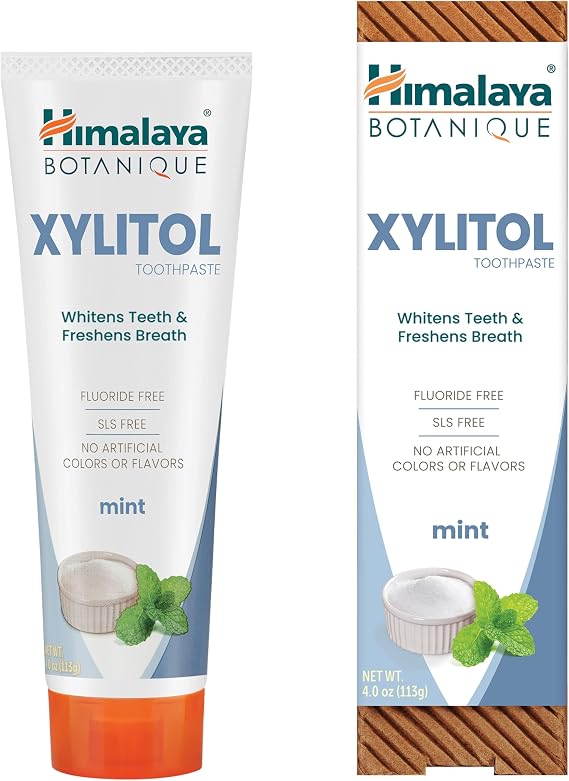 Himalaya Botanique Toothpaste with Xylitol, Fluoride Free Mint Formula Helps Reduce Plaque and Remove Surface Stains, SLS Free, Vegan, 4 oz