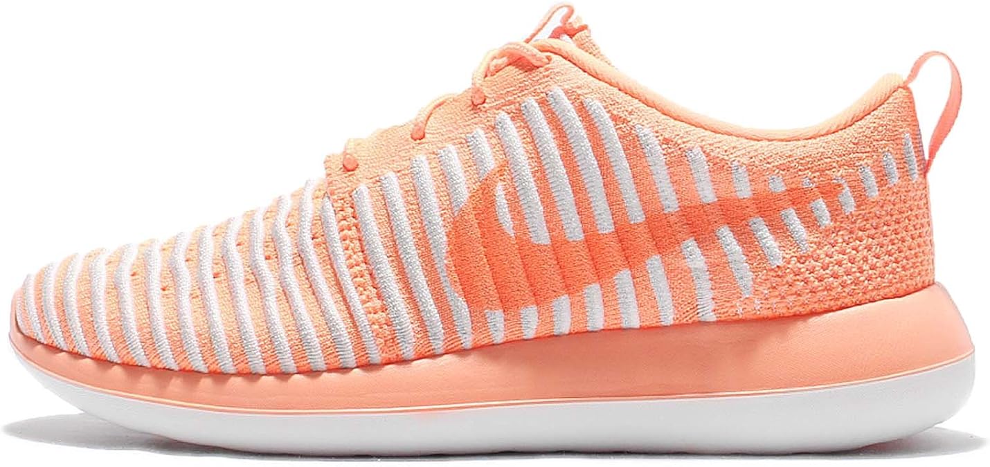NIKE Women's Roshe Two Flyknit Track Shoe