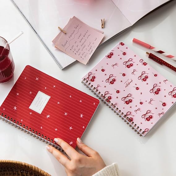 PAPERORA A5 Spiralli Karton Kapak 2’li Set Düz Çizgisiz Okul Defteri 80 yaprak, Ders Programlı Kiraz