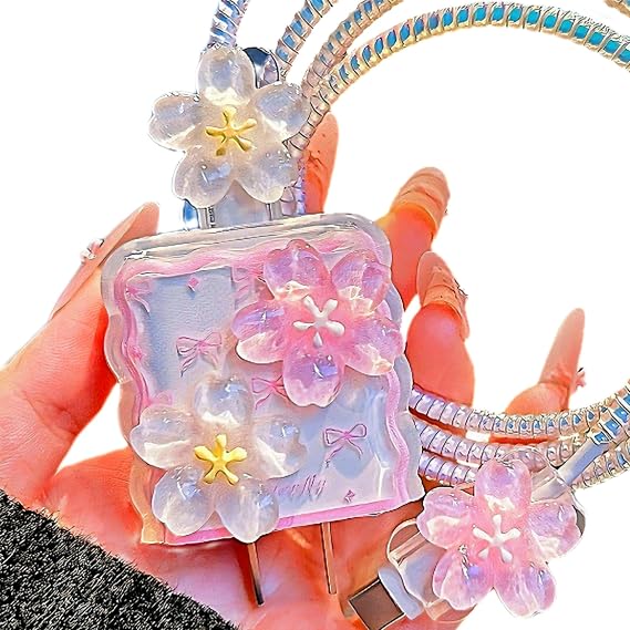 iPhone充電器アダプター用かわいい充電器プロテクター、充電器カバーフラワー 3D サクラローズフローラルボウパターン DIY 電話コードプロテクター、データラインUSBケースワイヤー iPhoneケーブルプロテクター 15 16 17 Pro Max用