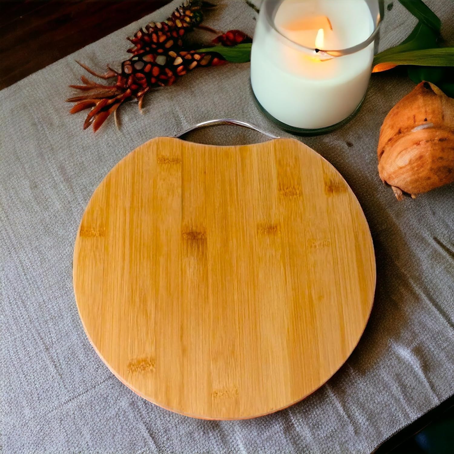 Deconox Bamboo Cutting Presentation Board Round 28 * 28 * 1.5 Cm, Cutting Board with Hanging Apparatus, Wooden Cutting Board.