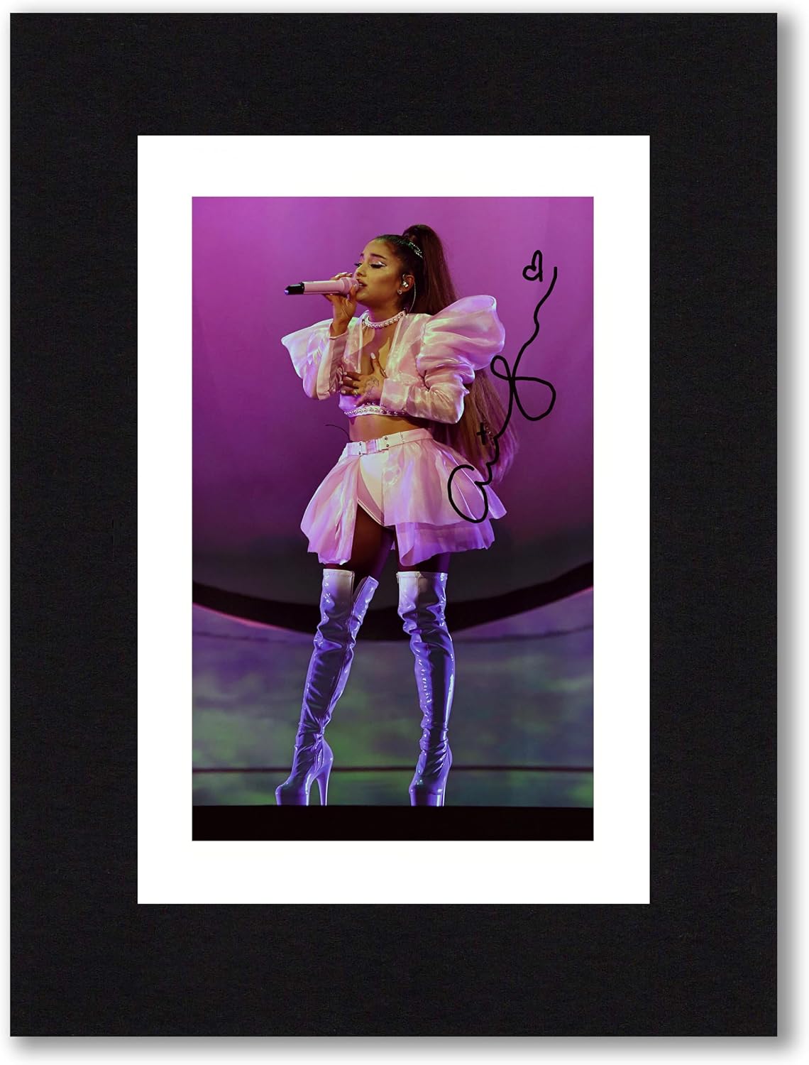 RJR PRINTS Ariana Grande Signed 8x6 Inch Mounted Photo Print With Pre Printed Signature That Would Make A Great Gift For Any Fan And Is Ready To Be Framed
