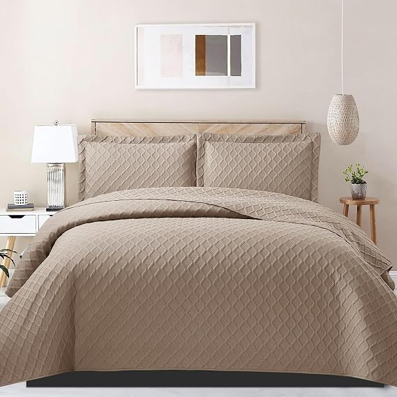 PHP Bedspread Bed Throws for Bedroom Decor - Decorative Embossed Diamond Check Pattern Quilted Fabric Reversible Quilt Bedspreads Coverlets with Pillow Case (Single, Mink)