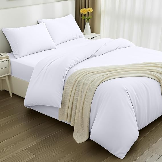Utopia Bedding - Duvet cover for 135 beds, fitted sheet 135 x 190 cm and pillowcases (50 x 75 cm) - duvet cover 200 x 200 cm - Soft brushed microfiber bedding set (white)