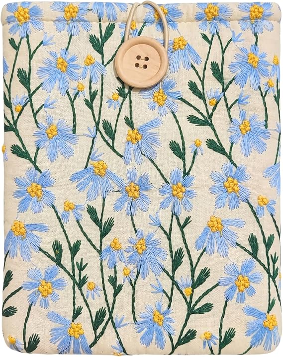 刺繍入り花柄電子書籍リーダースリーブ - Kindle Paperwhite/Basic 6インチ、Paperwhite 6.8インチ & 7インチ、Kobo Claraに対応 - リネンとコットンのパッド入り電子書籍リーダーカバーブルー - デイジー