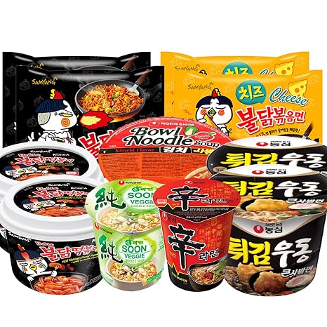 Koreanische Ramen Mix Kennenlernbox mit 9 Koreanischen Instantnudeln und 2 Hot Chicken Topokki Mischung zum probieren