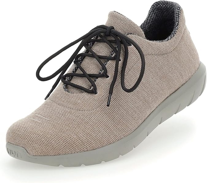 UYN Women's Living Cloud Sneaker