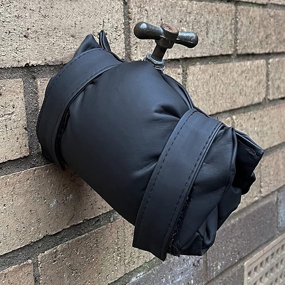 Waterproof Tap Cover - Frost Protector - Easy Fit - Thermal Garden Tap Jacket Guard - 24cm (Pack of 1)