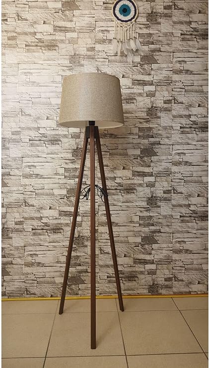 3 Ayaklı Modern Lambader - Bej & Kahve Desenli Kumaş Başlıklı Tripod Yer Lambası, E27 Duy Naturel Köşe Aydınlatması, Ahşap Görünümlü Dekoratif Salon Lambası (AL803)