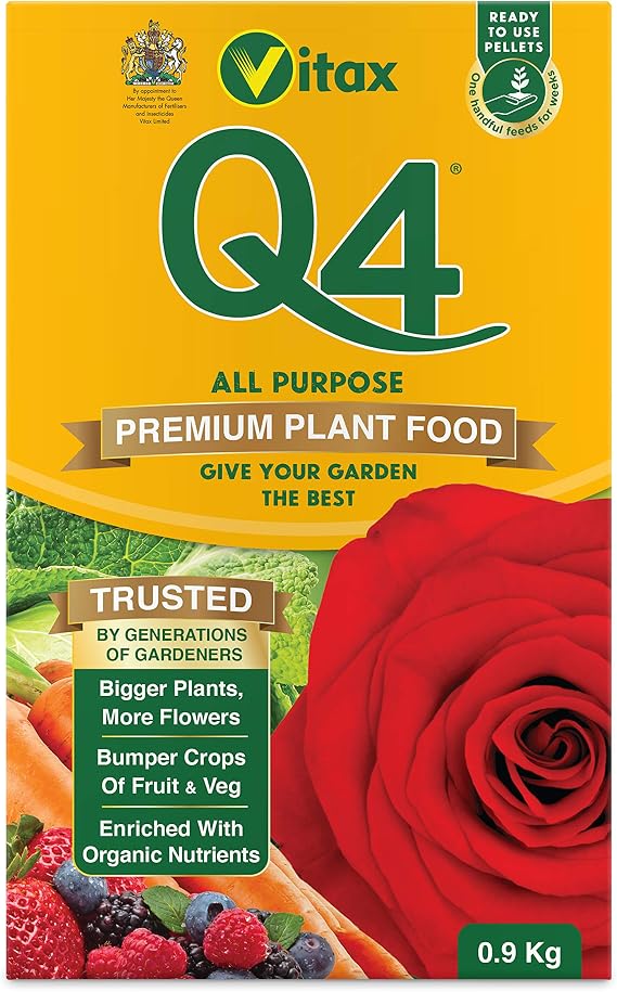 Vitax Q4 All Purpose Plant Food, Fertiliser Enriched With Organic Nutrients, More Flowers, Bigger Yields, Slow Release - 0.9 Kg
