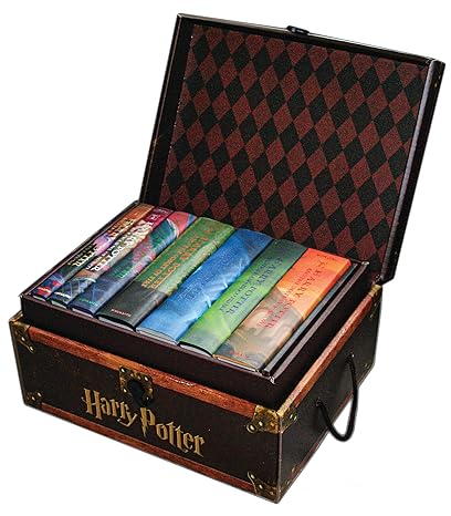 Harry Potter Hardcover Boxed Set: Books 1-7 (Trunk): Housed in a Collectible Trunk-like Box With Sturdy Handles, Lockable Lid, and Bonus Decorative Stickers