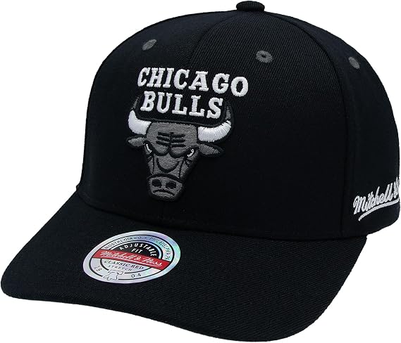 Mitchell & Ness Curved Classic Red Snapback - Eazy B&W