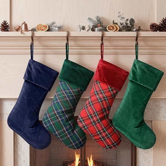 Junkin クリスマスストッキング ネイビーブルー&エメラルドグリーン ベルベット クリスマスストッキング スコットランドタータン生地 ヴィンテージ 暖炉階段 ホリデーパーティー装飾 4個パック